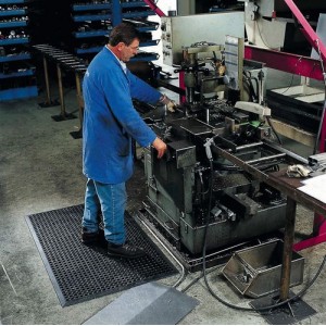 Ergonomske varnostne preproge za mokre prostore ST 9.30, črne, 90 x 295 cm