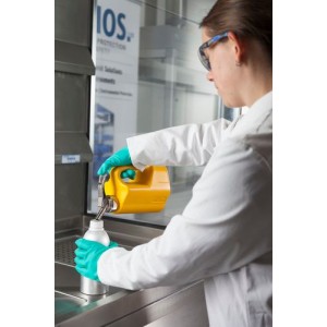 FALCON varnostna posoda iz polietilena (PE), s fino dozirno pipo, 2 l FALCON varnostna posoda iz polietilena (PE), s fino dozirno pipo, 2 l