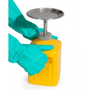 FALCON ekonomični vlažilec iz polietilena (PE), 2 litra FALCON ekonomični vlažilec iz polietilena (PE), 2 litra